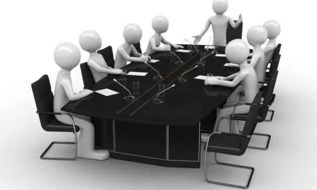 Populära former på konferensbord och hur de påverkar mötet