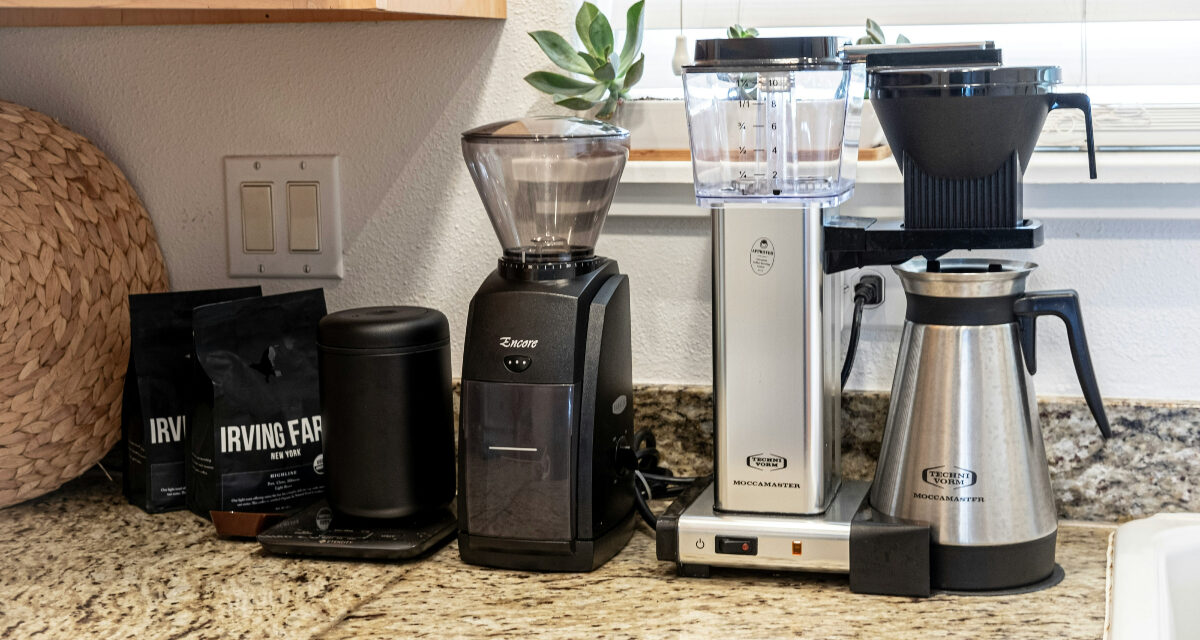 Hur ofta och hur rengör man en kaffebryggare? (två metoder)