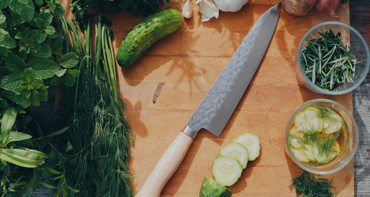 Hur ska en professionell knivslipmaskin för restauranger vara?